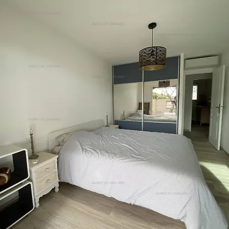 Rénové En Front De Avec Terrasse. - Fr-1-100-295 Appartement Cavalaire-sur-Mer