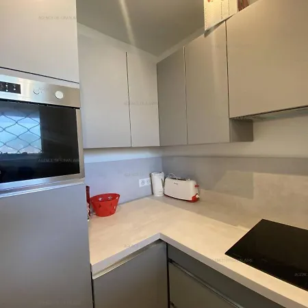 Renove En Front De Avec Terrasse. - Fr-1-100-295