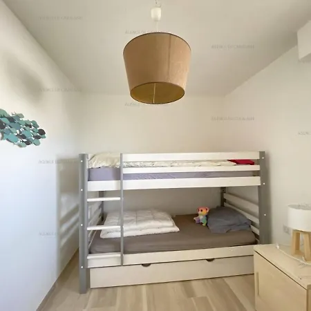 Appartement Rénové En Front De Avec Terrasse. - Fr-1-100-295 *